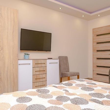 Illes Apartmanok I. Hajdúszoboszló Buitenkant foto