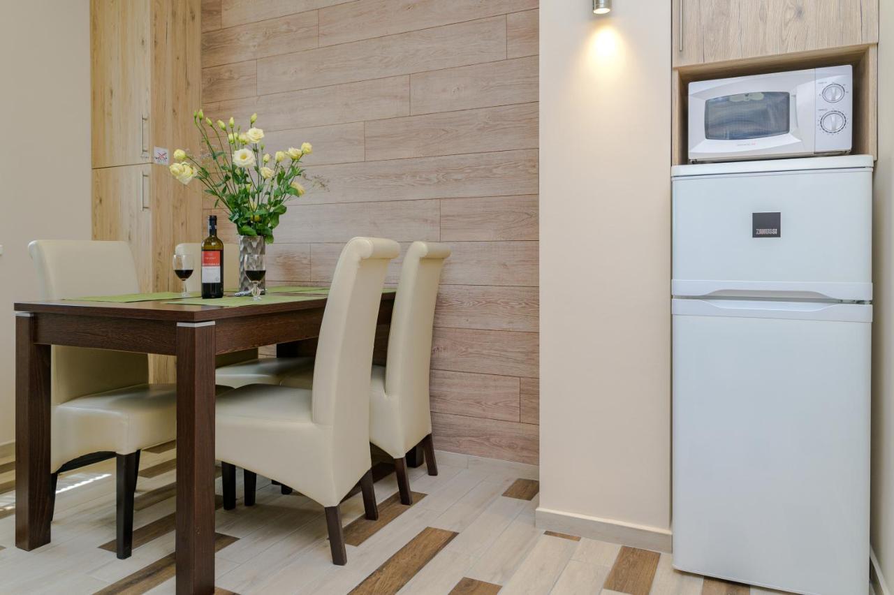 Illes Apartmanok I. Hajdúszoboszló Buitenkant foto